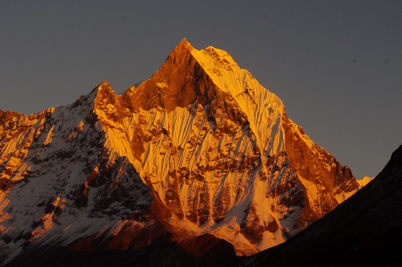 View,At,Annapurna,Mountain,Range,And,Its,Reflection,In,Phewa